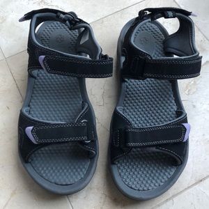 Khombu Hiking Sandals